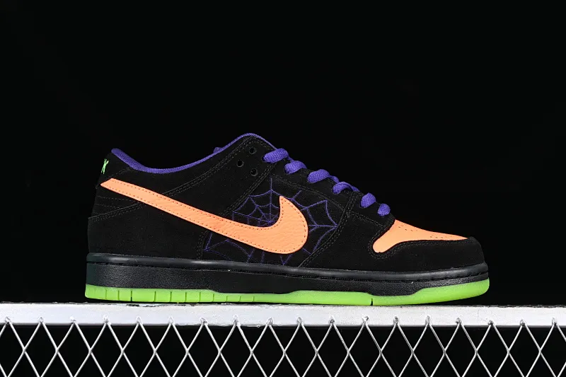 All categories Nk SB Dunk series Nk SB Dunk Low low-top skate shoes Nk SB Dunk Low Night of Mischief Halloween theme low-top skate shoes BQ6817-006